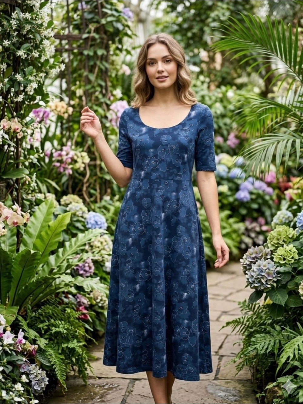 Pact Organic Cotton Fit & Flare Signature Scoop Midi Dress Floral Blue M Medium